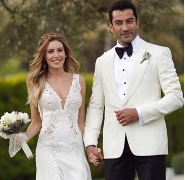 Sinem Kobal'dan Kenan İmirzalıoğlu'na düğün hediyesi dudak uçuklattı! - Resim: 1