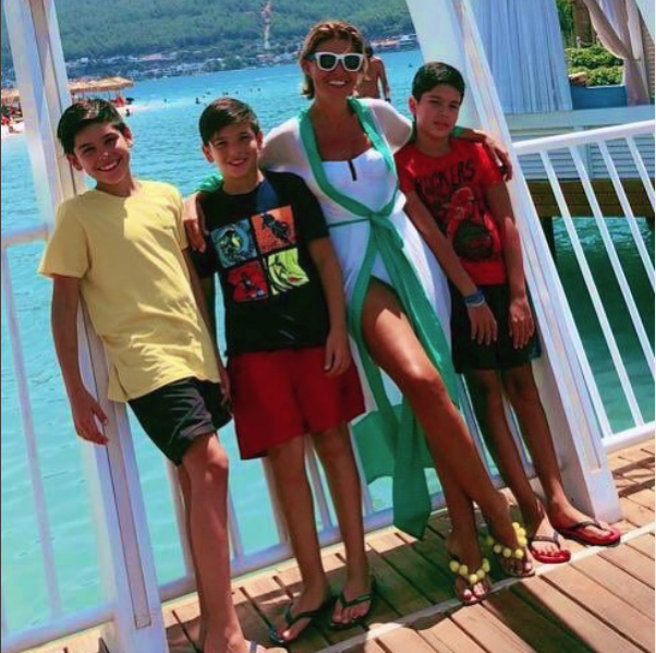 Gülben Ergen'in Emine Bulut paylaşımı başını yakmıştı hapsi istendi beraat etti - Resim: 3