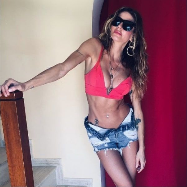 Emre Altuğ'u ifşa etti Burcu Çağrı kızınca tüm özelini Instagram'da sergiledi - Resim: 4