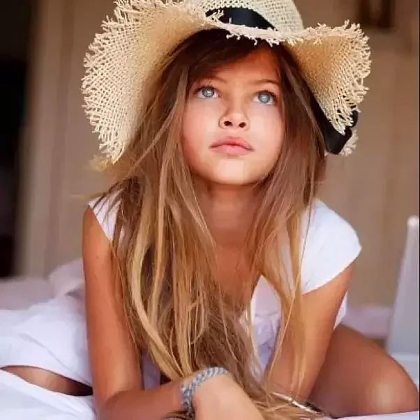 Dünyanın en güzel çocuğuydu bakın ne hale geldi nereden nereye! - Resim: 1