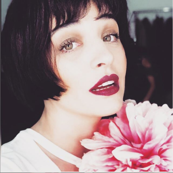 Gonca Vuslateri sevgilisiyle fena yakalandı! Sevgilisini öpmelere doyamadı - Resim: 2