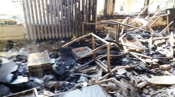 Ömer Çelik: Barbarlar çocukların kütüphanesini yaktı - Resim: 2