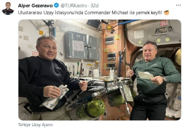 İlk Türk astronot Gezeravcı, uzayda yemek yediği fotoğrafı paylaştı - Resim: 0