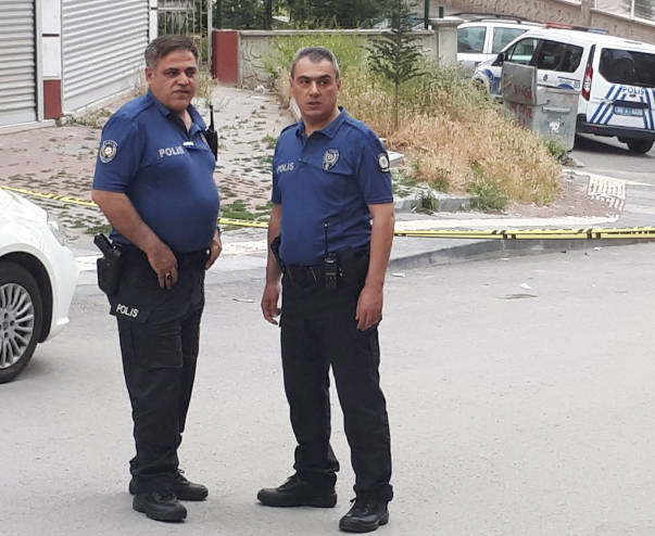 Ankara'da hareketli saatler! Kafasına silah dayadı - Resim: 4