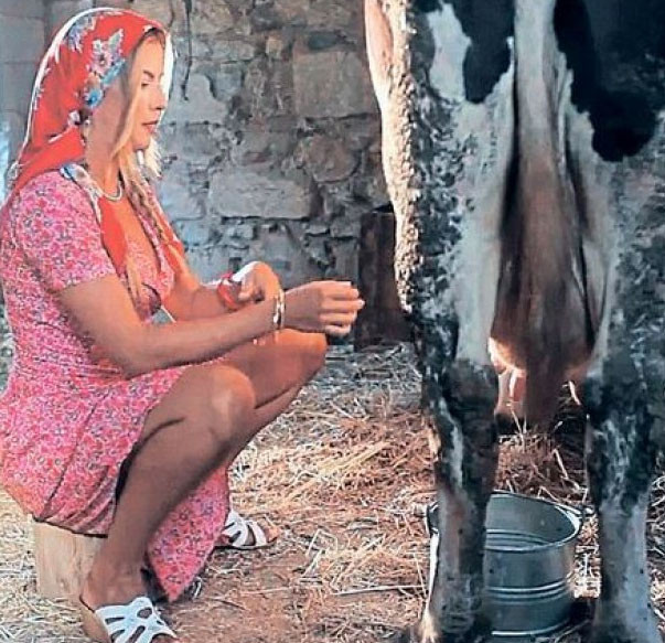 Vahşi cazibe İvana Sert süt sağarsa... - Resim: 3