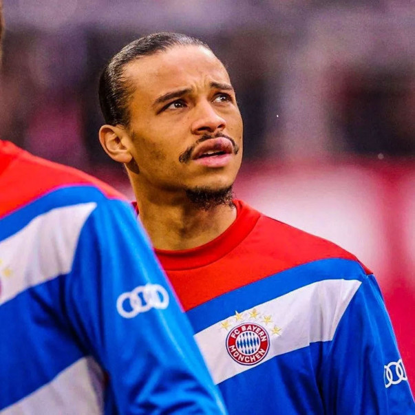 Mane'den yumruk yiyen Leroy Sane'nin dudağındaki şişlik dikkat çekti - Resim: 0