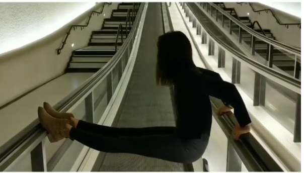 Şahan Gökbakar'ın eşine bakın: '2 çocuk anası kadınsın ya...' - Resim: 2