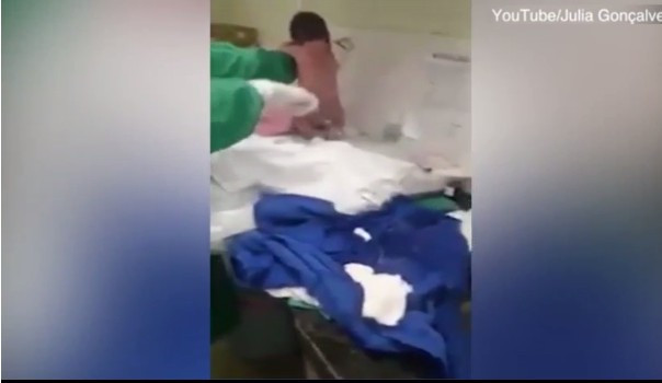 Mucize bebeğe bakın doğar doğmaz yürümeye başladı - Resim: 3