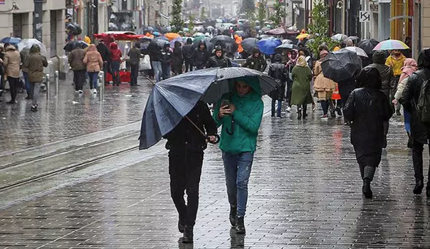 Serin ve yağışlı hava geliyor! Meteoroloji paylaştı: Sıcaklıklar 12 derece birden düşecek - Resim: 1