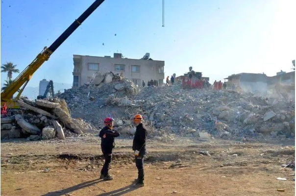 120 kişiye mezar olan Eda Apartmanı hakkında şok gerçek! Meğer 1 gün önce... - Resim: 4