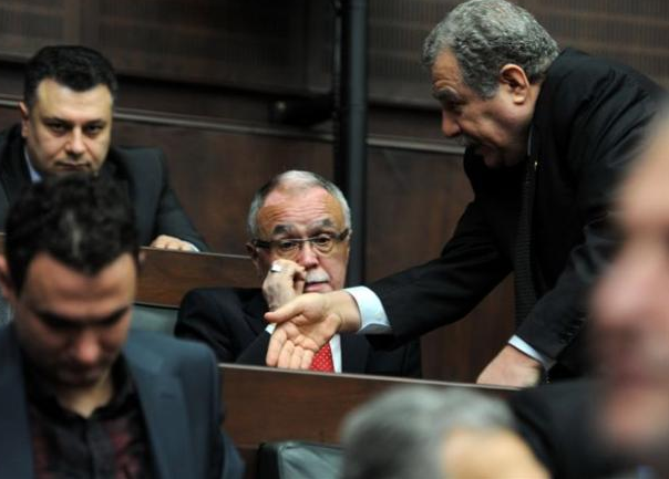 Ak Parti grup toplantısında dikkat çeken kareler - Resim: 4