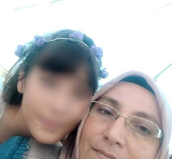 Kızına "Anneni öldürdüm" dedikten sonra kaçtı - Resim: 0