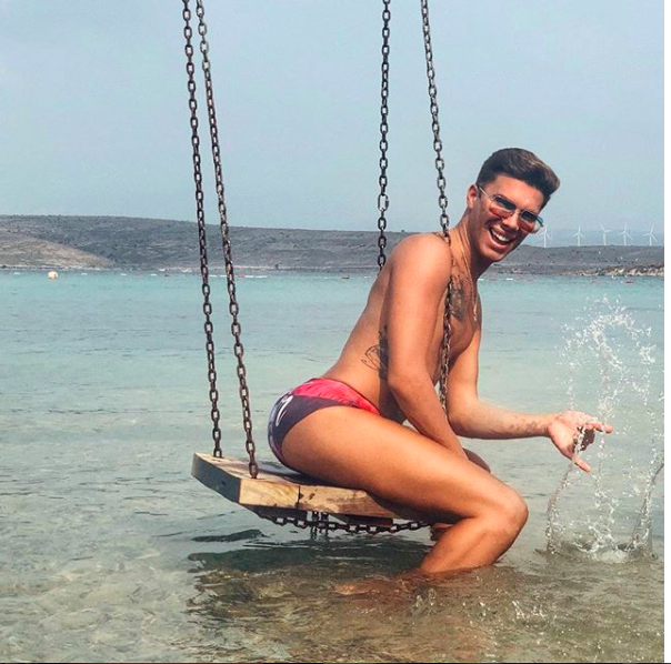 Samet Liçina direk dansı yaptı olanlar oldu Kerimcan'ın kankası - Resim: 1