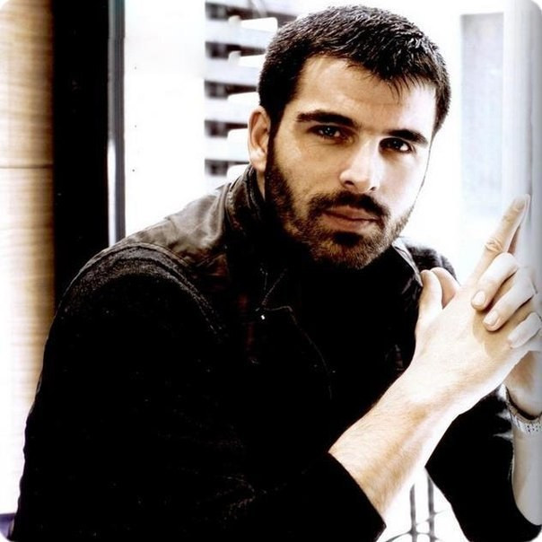 Mehmet Akif Alakurt oyunculuğu bırakıp ülkeyi terk etti! - Resim: 2