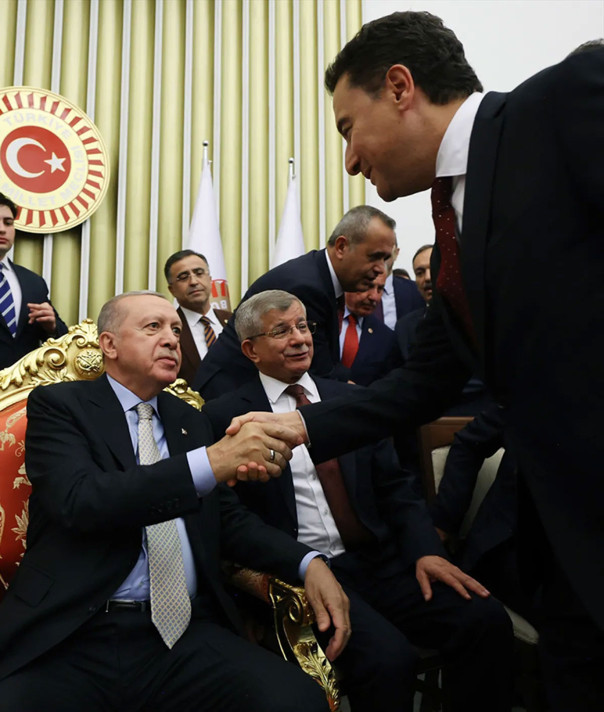 Cumhurbaşkanı Erdoğan, Babacan ve Davutoğlu ile bir araya geldi - Resim: 0