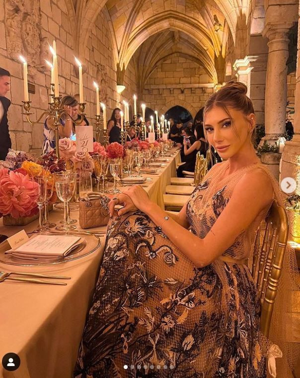 Şeyma Subaşı Mısırlı iş insanı sevgilisi Meedo ile dudak dudağa pozunu yayınladı - Resim: 2