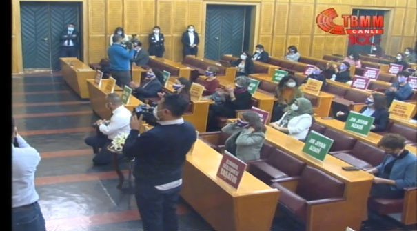 HDP grup toplantısını, HDP kadın grubu olarak yaptı - Resim: 0