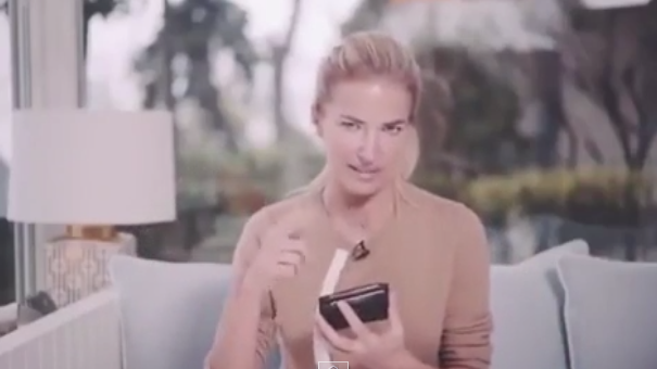 Burcu Esmersoy 'Erkek arkadaşınız varsa cüzdan taşımayın' dedi rezil ettiler - Resim: 3