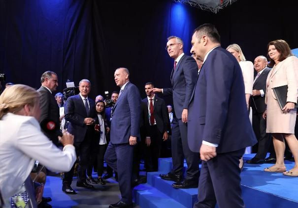 NATO zirvesi'nde imzalanan muhtıra dünya basınında geniş yankı buldu - Resim: 1