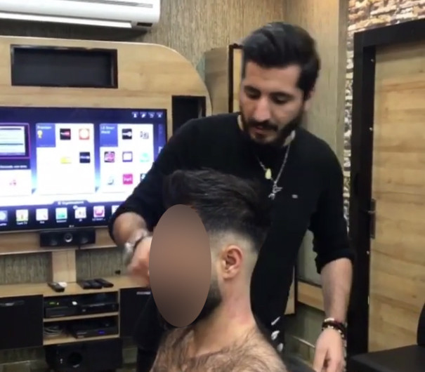 Genç adamın hali çok fena kazağının markası ne? - Resim: 4