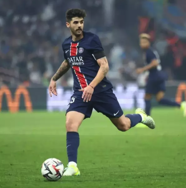 Okan Buruk bu sefer gözünü Alex'in öğrencisine dikti! - Resim: 0