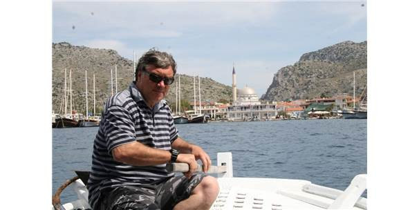 Deist oldum açıklaması olay olan Tarık Tarcan kimdir - Resim: 4