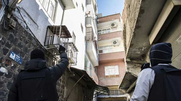 Diyarbakır'da operasyon devam ediyor - Resim: 2