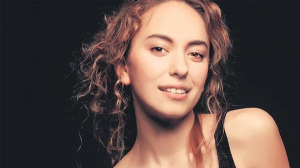 Duygu Sarışın'ın yüzü yandı mı? Açıklama geldi - Resim: 2