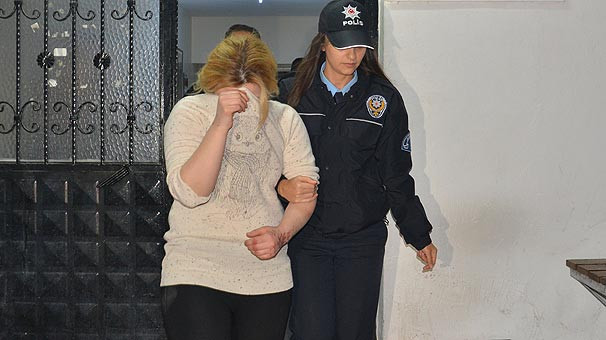 Genç kadın yasak aşkıyla dehşet saçtı! Ellerindeki kanı silmeyi unuttu - Resim: 3