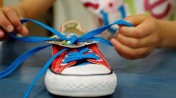 Ayakkabı bağcıklarının çözülme nedenine bakın bilim açıkladı - Resim: 1