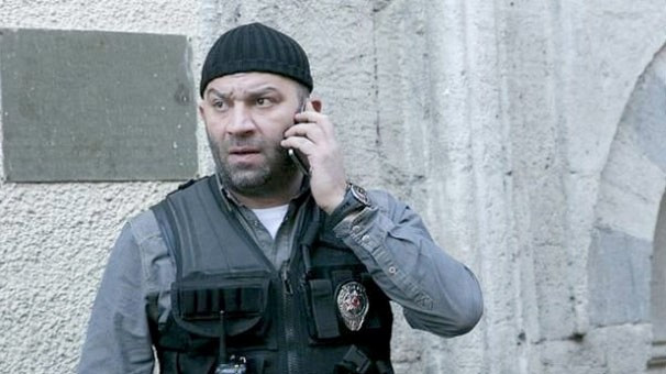 Mesut komiser Arka Sokaklar'dan çıktı mı? - Resim: 1