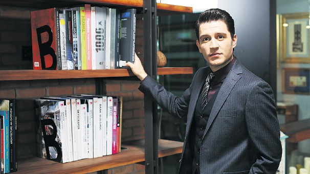 Ünlü oyuncu Uraz Kaygılaroğlu nasıl 64 kilo verdi? - Resim: 4