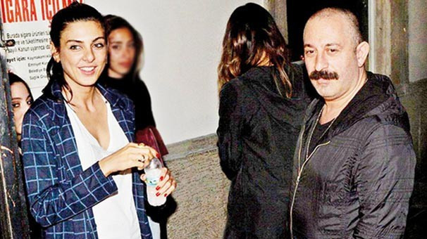 Cem Yılmaz'ın eski aşkından şok mesaj: 'Yatakta kopuyorduk!' - Resim: 1