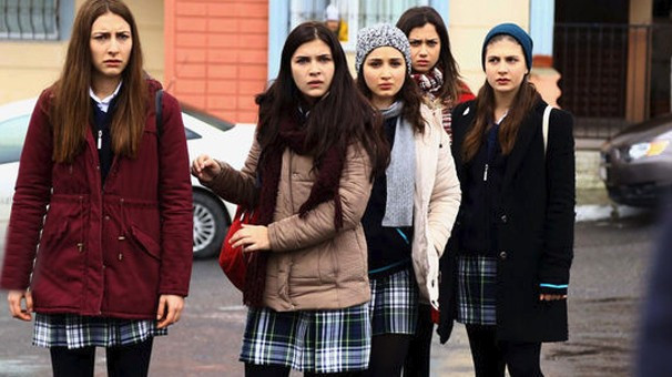 Kırgın Çiçekler'in Songül'ü Gökçe Akyıldız evlendi! - Resim: 2