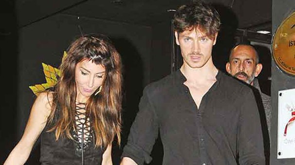 Hande Yener ve genç sevgilisi fena yakalandı - Resim: 3