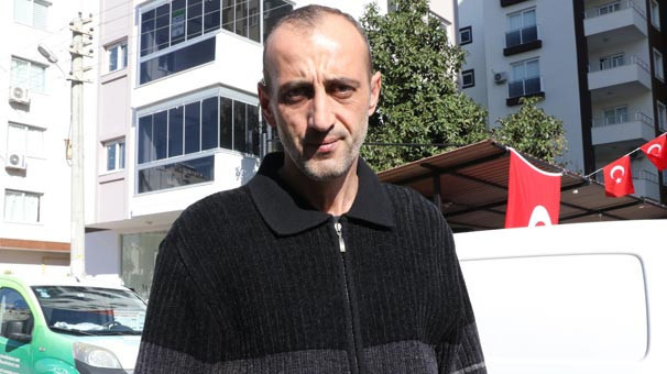 Altuğ Verdi'nin ailesi ve yakınları Mersin'deki mezarını ziyaret etti! - Resim: 4