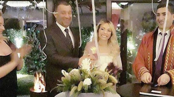 Aile arasında evlenmişlerdi Arka Sokaklar 'ın Mesut Komiseri Şevket Çoruh batakta! - Resim: 3