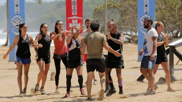 Survivor'da büyük şok All-Star takımdan Gönüllüler'e geçen o isim! - Resim: 1