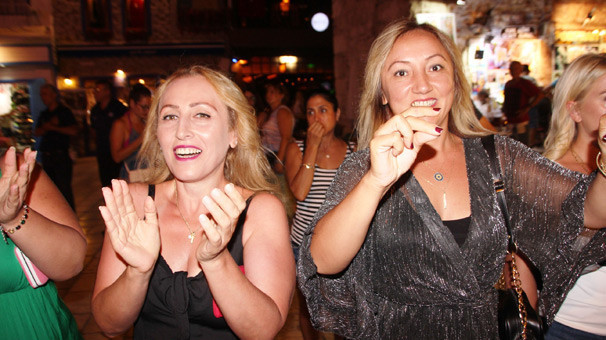 Bodrum'da turistleri şoke eden manzara! Telefona sarıldılar... - Resim: 1