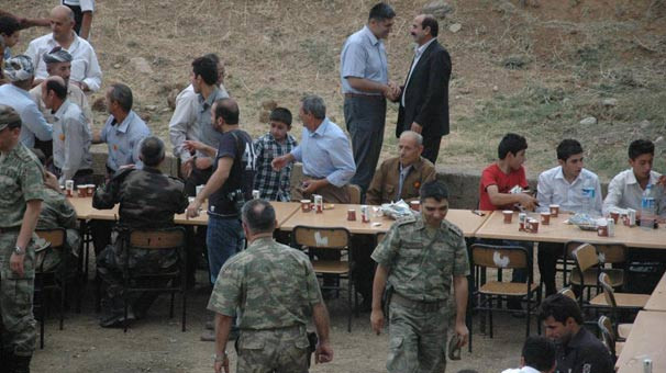 Irak sınırında bayramlaşma - Resim: 1