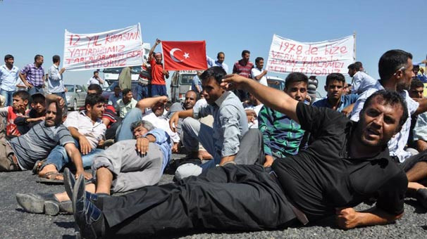 Topraksız köylüler yolu kapattı - Resim: 2