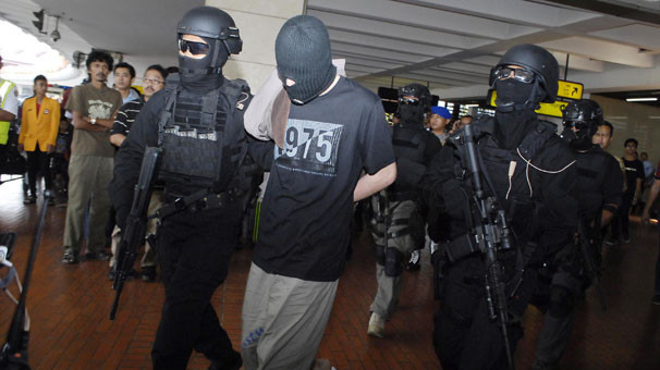 IŞİD operasyonunda 4 Türk gözaltına alındı - Resim: 2