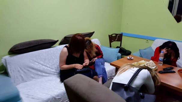 Fuhuş baskınında inanılmaz olay! Ölmek üzereyken kurtarıldı - Resim: 3