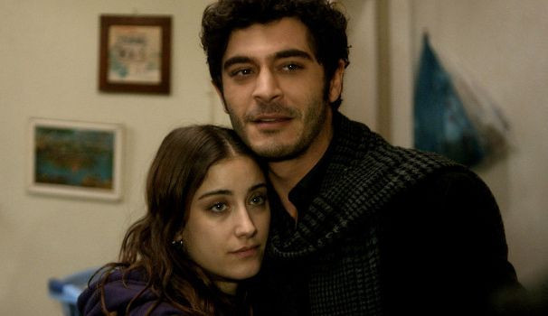 Hazal Kaya için olay iddia Bizim Hikaye'de hamileyi oynuyordu - Resim: 2
