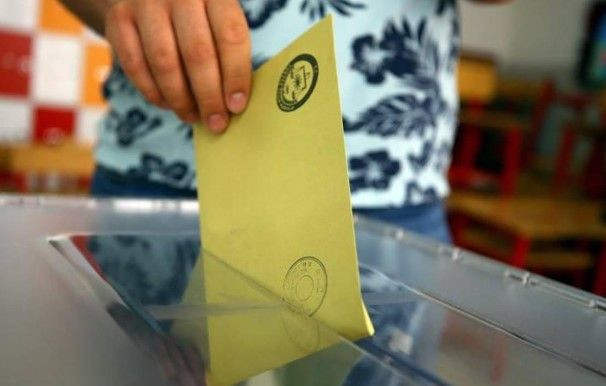 31 Mart seçimleri için son hazırlıklar: Okullarda sandıklar kuruldu - Resim: 2