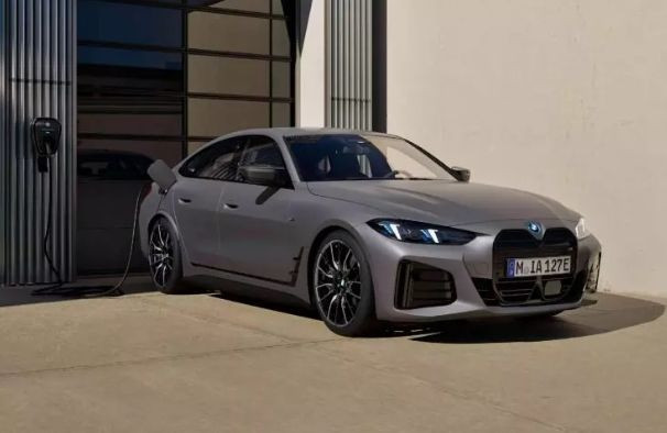 BMW, yeni elektrikli aracını tanıttı! Tam 593 beygir... - Resim: 3