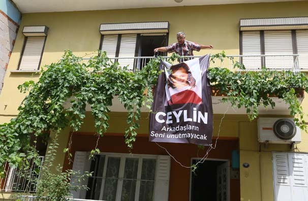 Ceylin son yolculuğuna böyle uğurlandı - Resim: 4