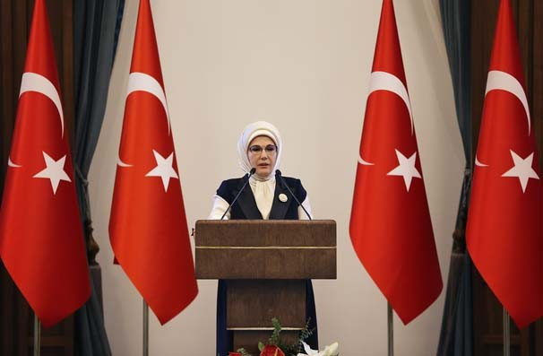Emine Erdoğan Suriyeli kadınlarla bir araya geldi!  - Resim: 2