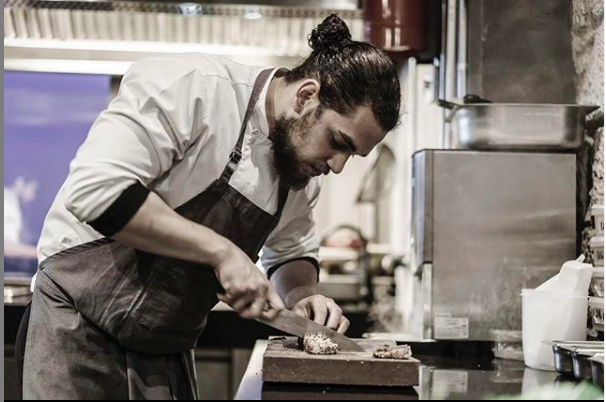 Batuhan Bayır kaç yaşında Masterchef Türkiye Batuhan Bayır kimdir pozlarına bakın! - Resim: 3