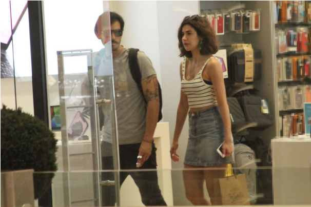 Nesrin Cavadzade sevgilisiyle yakalandı! Flaşlar patlayınca panikledi - Resim: 3